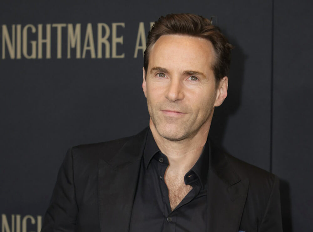 Alessandro Nivola photo