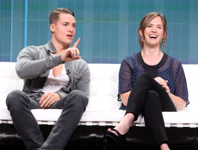 Alexander Dreymon Girlfriend 2024 Inside His Love Life Creeto