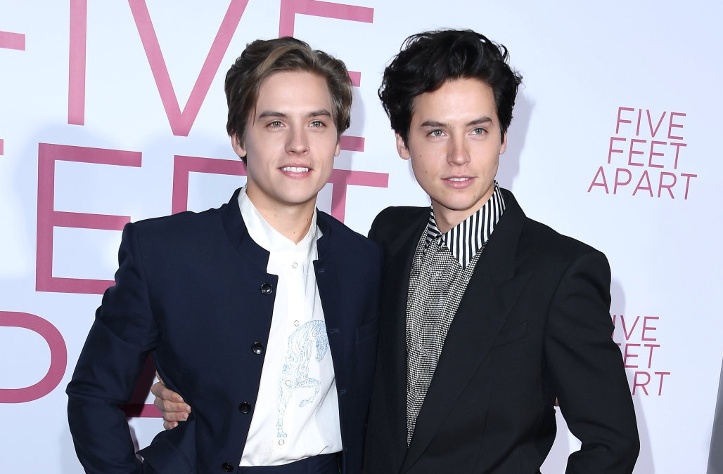 Cole Sprouse Height Age Net Worth Facts Girlfriend Creeto