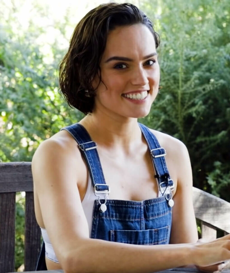 Daisy Ridley Has the Tallest Height among Other Star Wars Actresses