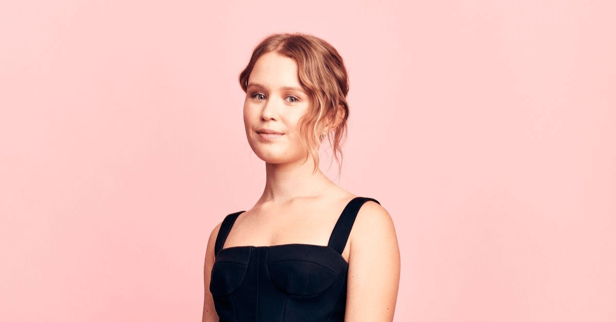 Latest updates on talented actress Eliza Scanlen including Movies, tv shows...