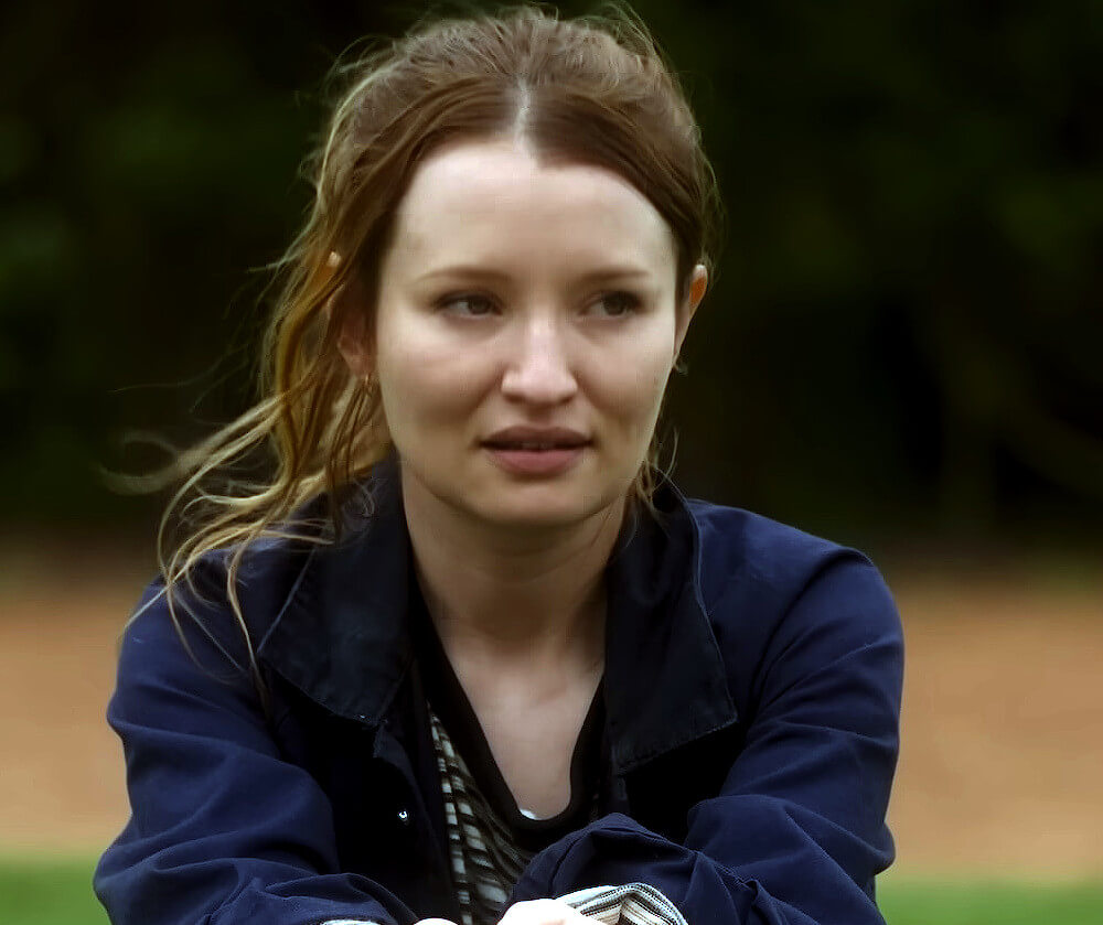 Emily Browning in Class of 07