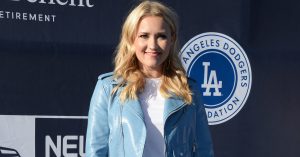 Emily Osment Height, Bio & Age