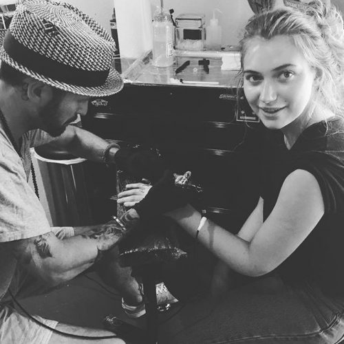 Imogen Poots gets a tattoo