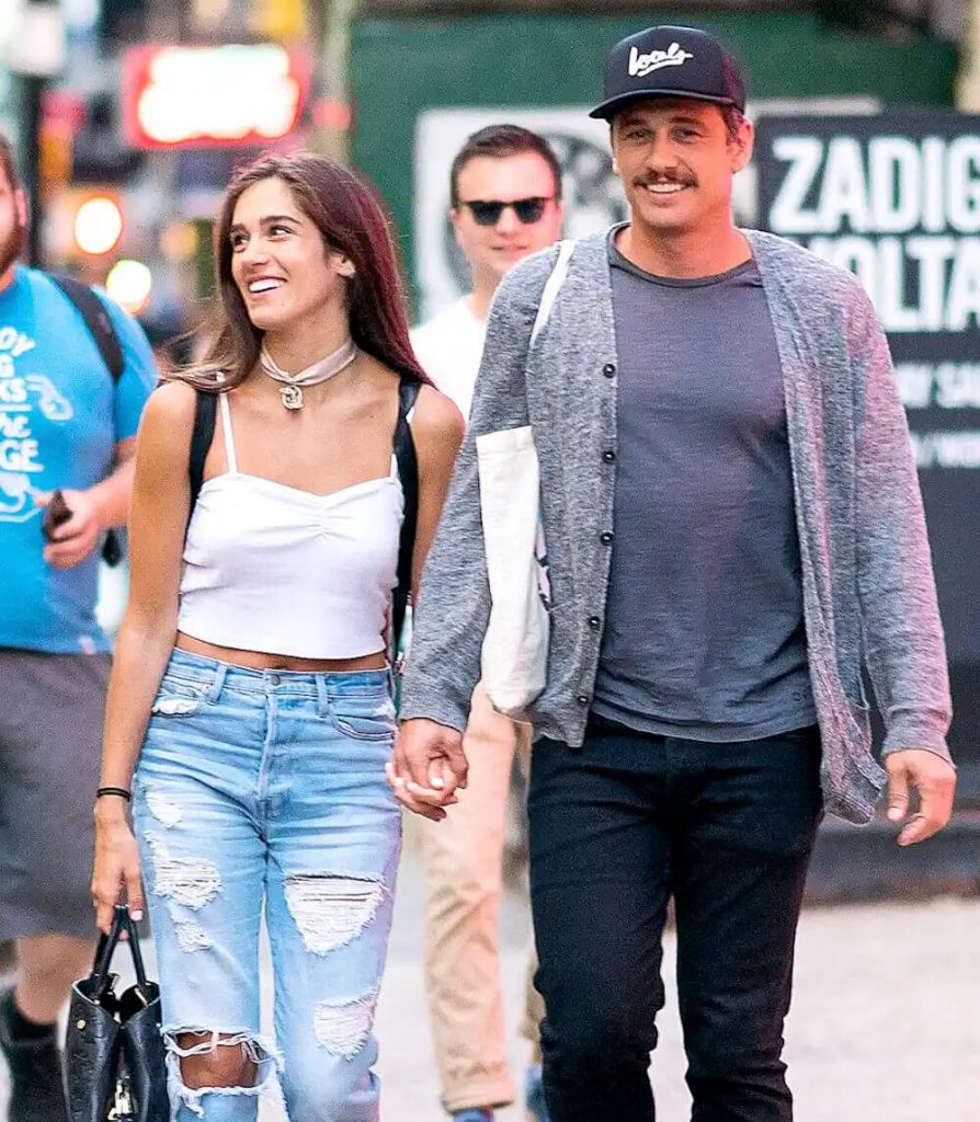 James Franco and Isabel Pakzad, the couple walking on the street