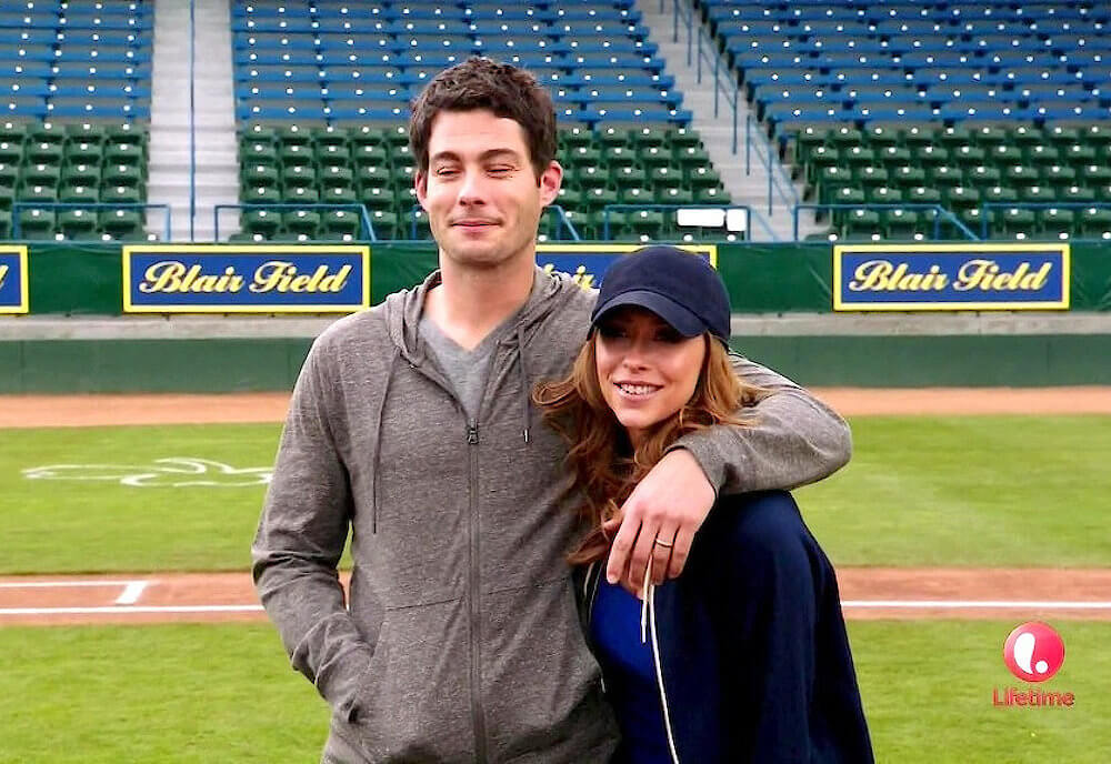 Jennifer Love Hewitt and Brian Hallisay in 9-1-1