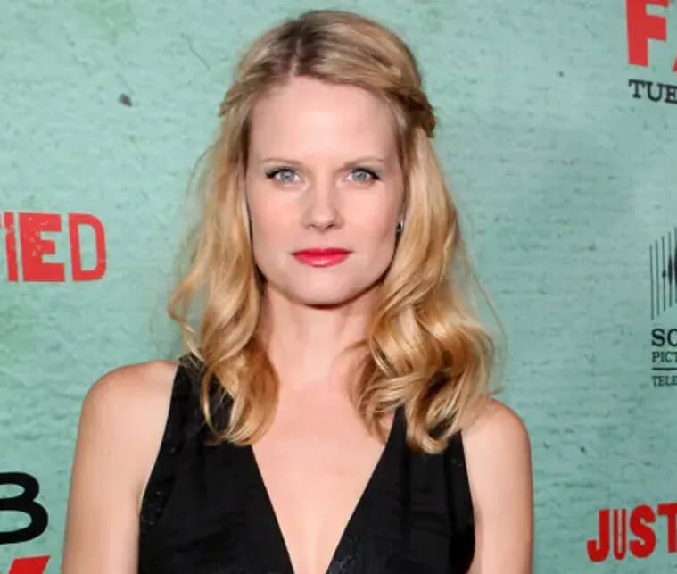 Joelle Carter married life