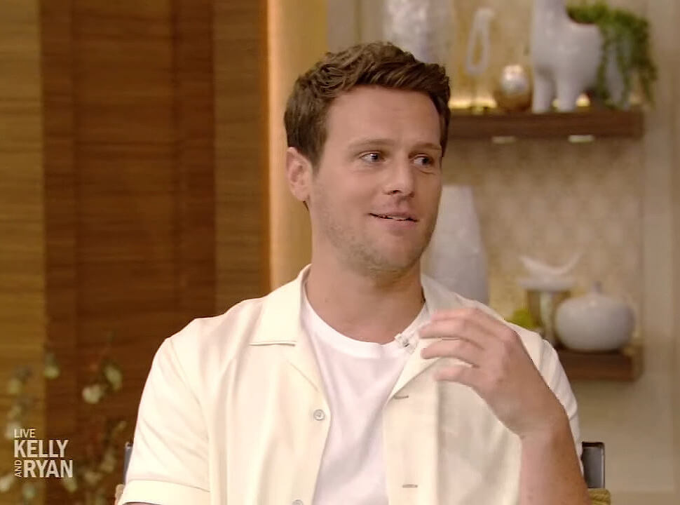 Jonathan Groff interview with Live Kelly and Ryan