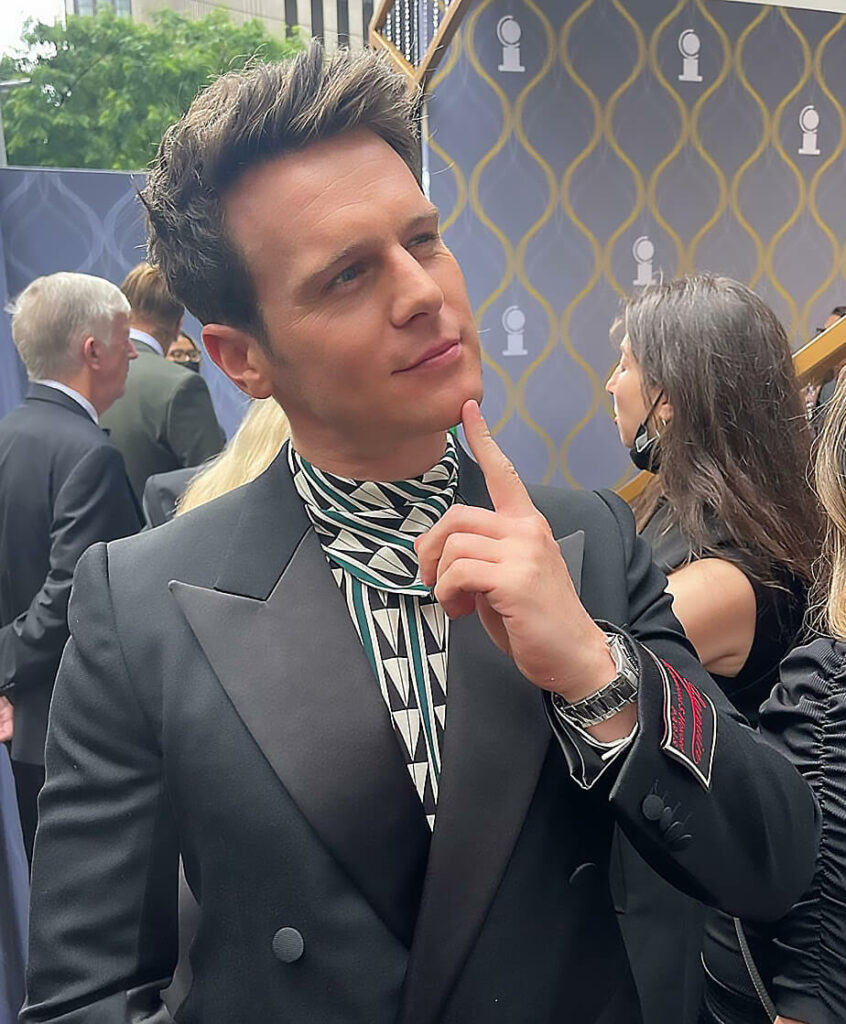 Jonathan Groff salary