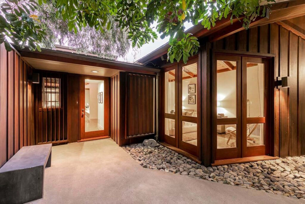 Josh Hutcherson's a private “tree house” in Hollywood Hills