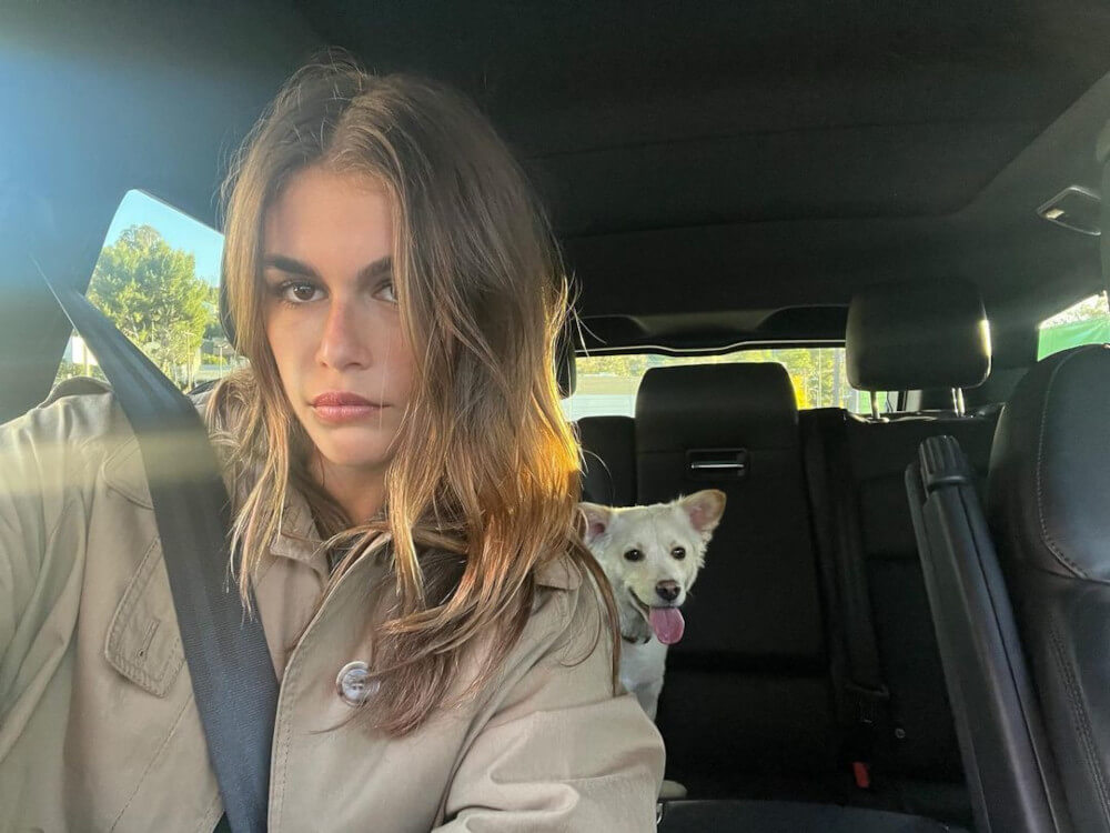 Kaia Gerber is driving her car