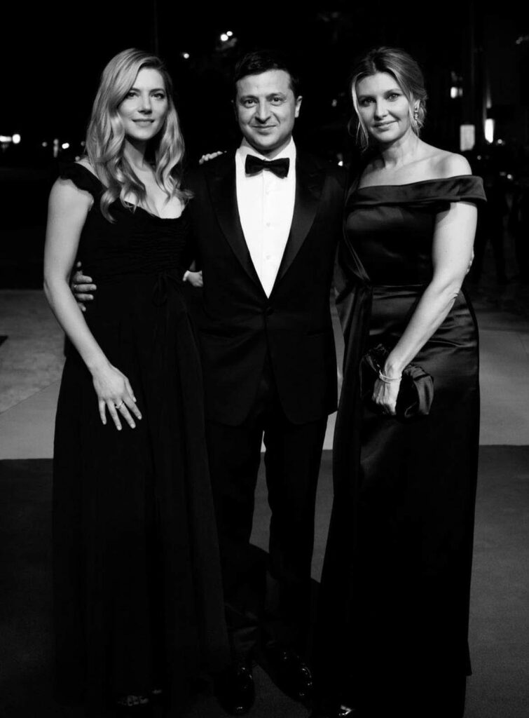 Katheryn Winnick with President Zelensky and the First Lady of Ukraine