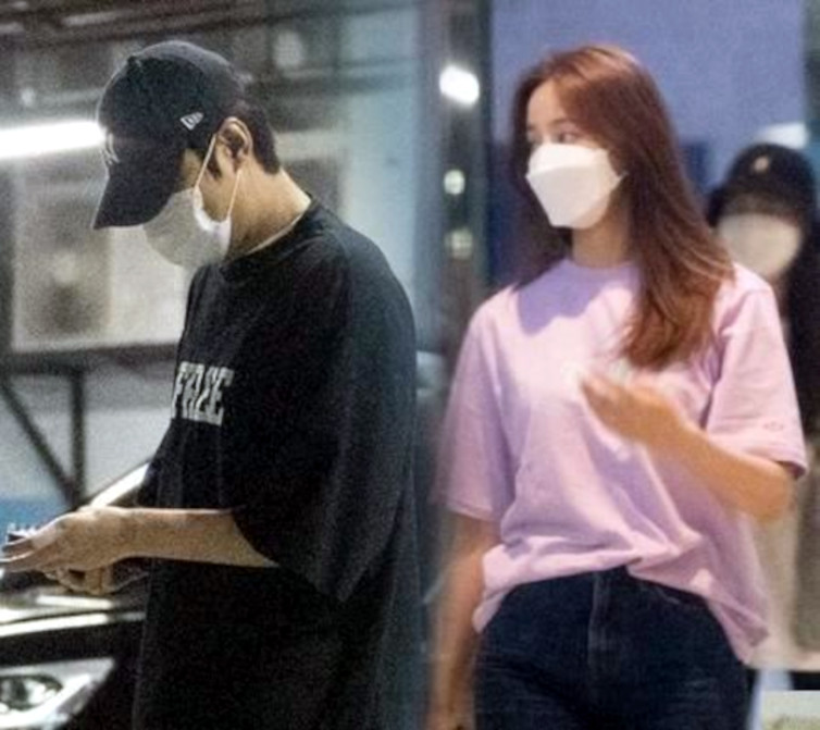 Lee Min Ho and Yeonwoo in the airport