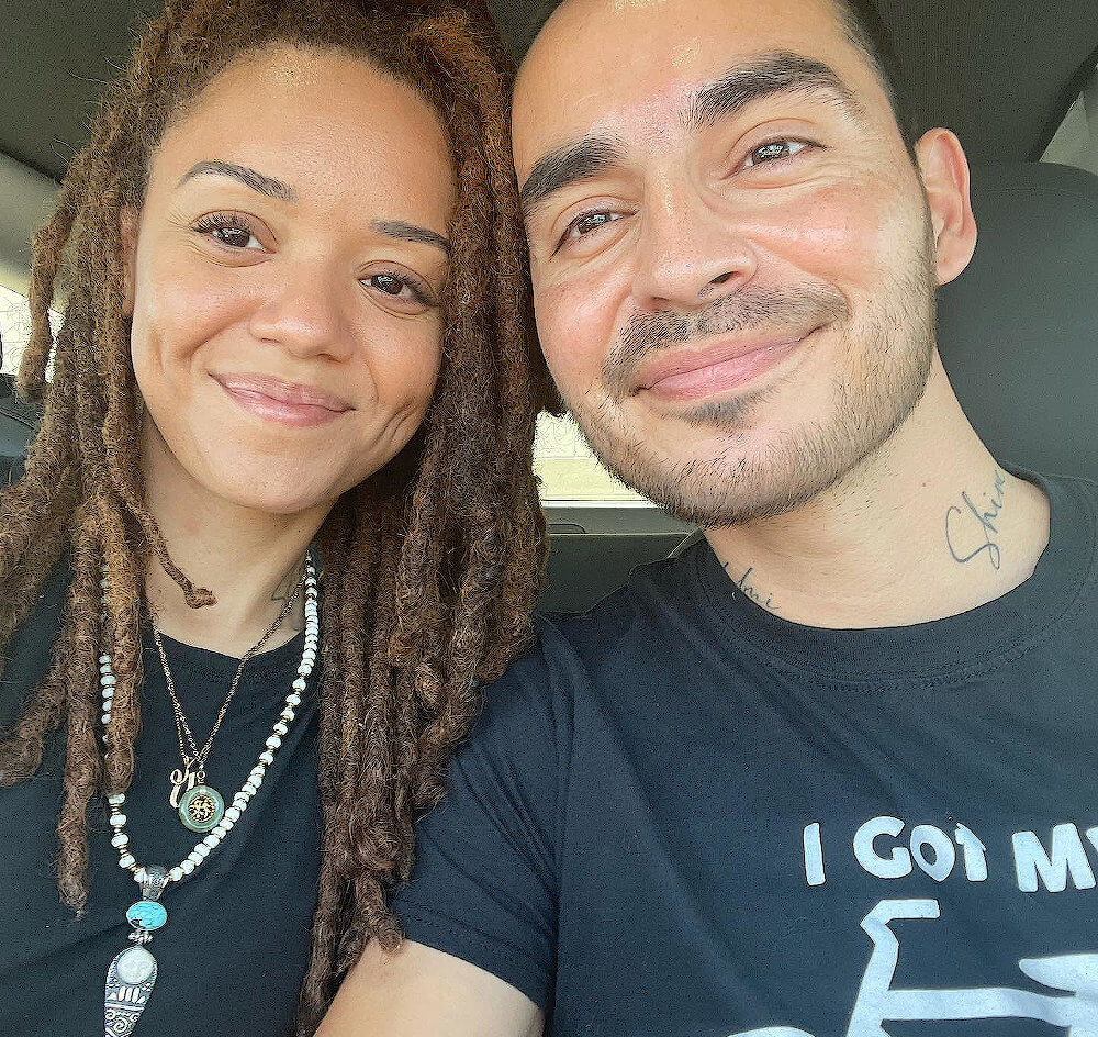 Manny Montana with wife Adelfa Marr doing selfies