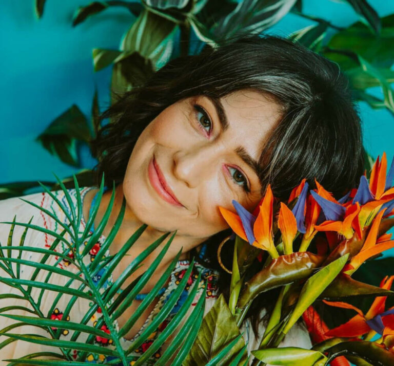 Who is Melissa Villaseñor Boyfriend? Her Love Life