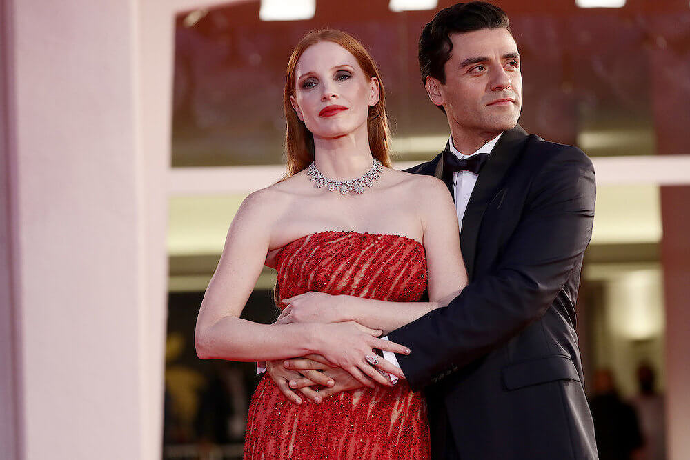 Oscar Isaac with his co-star Jessica Chastain