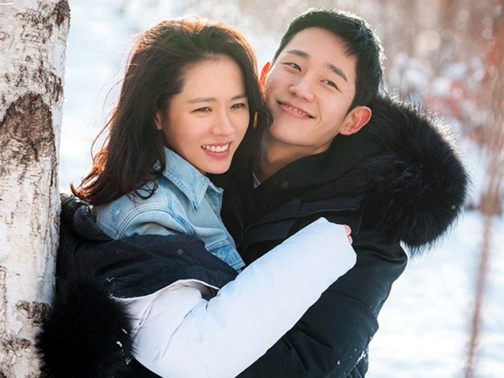 Son Ye Jin and Jung Hae In in Something in the Rain