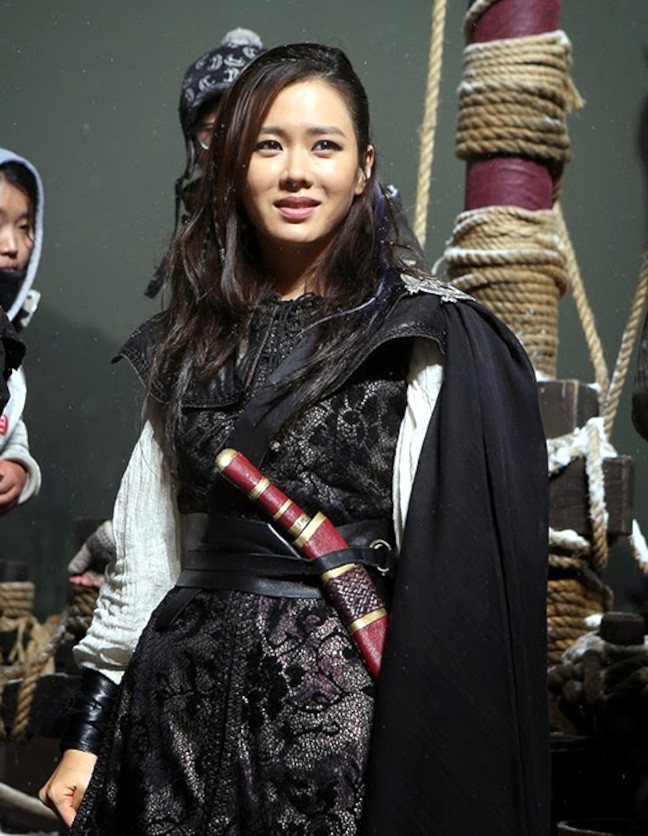 Son Ye jin in Pirates