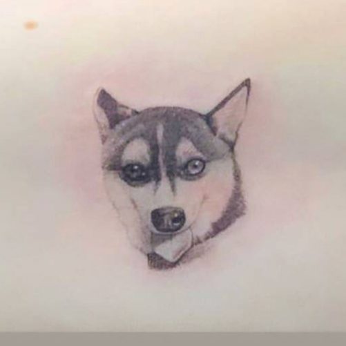 Sophie Turner dog tattoo