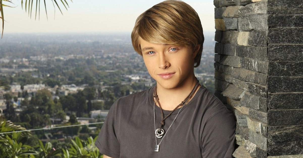 Sterling Knight Height, Age, Bio