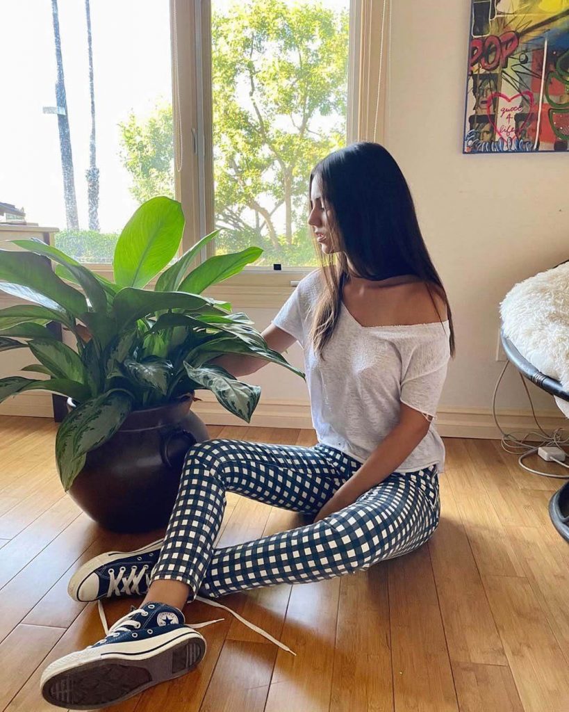 Victoria Justice at home