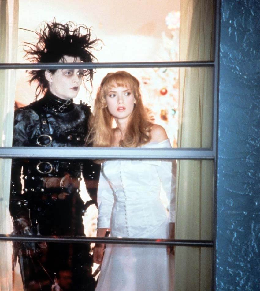 Winona Ryder with Johnny Depp in Edward Scissorhands (1990)