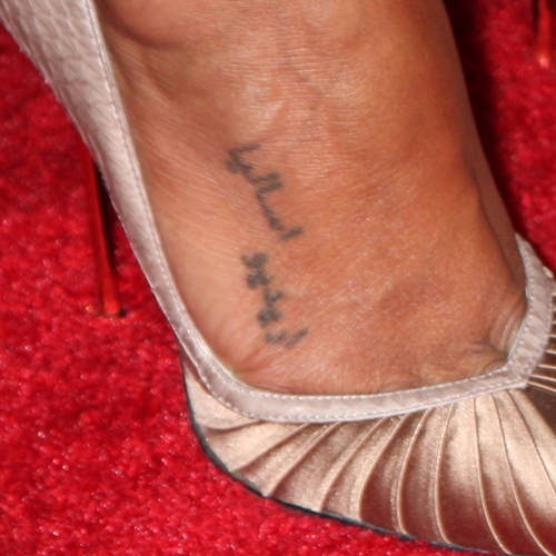 Zoe Saldana foot tattoo